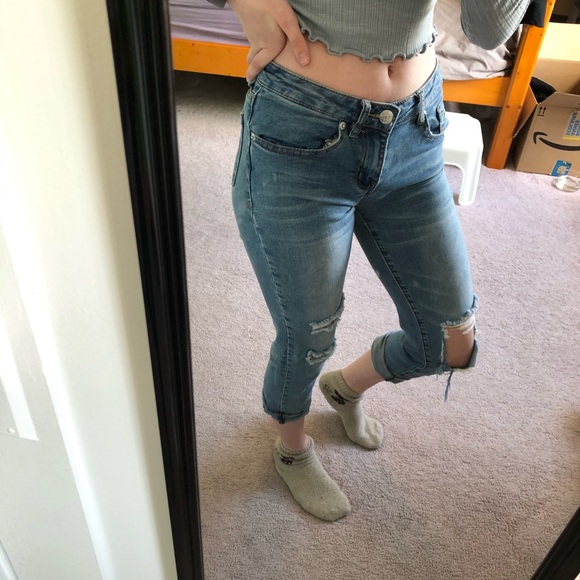 ARDENE Distressed jeans